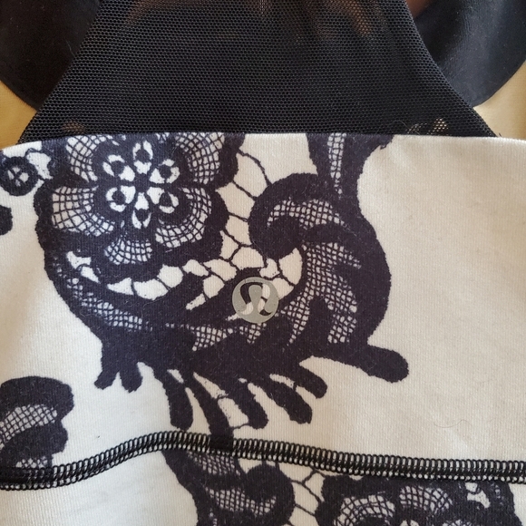 *RARE* Vintage Lululemon Scoop Neck Tank - Picture 7 of 9